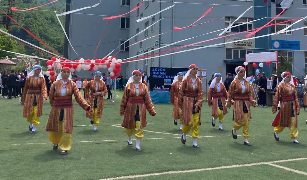 19 MAYIS ATATÜRK'Ü ANMA GENÇLİK VE SPOR BAYRAMI COŞKUYLA KUTLANDI