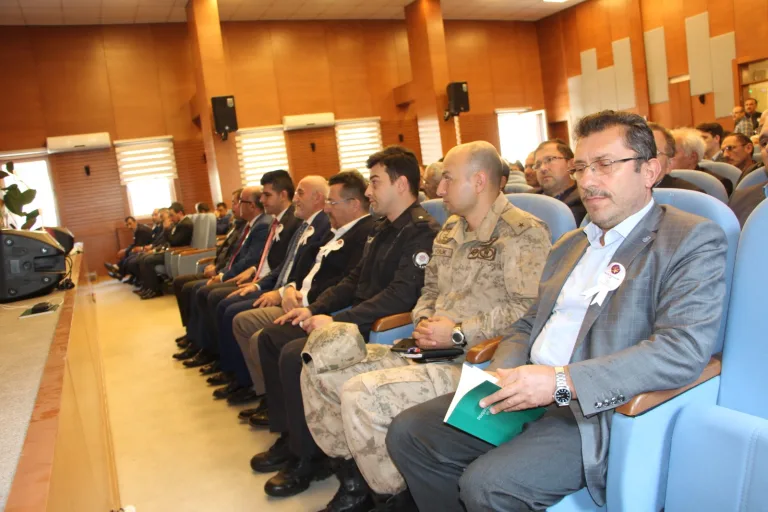 Mevlid-i Nebevi Haftası’nda Konferans Düzenlendi — galeri görseli