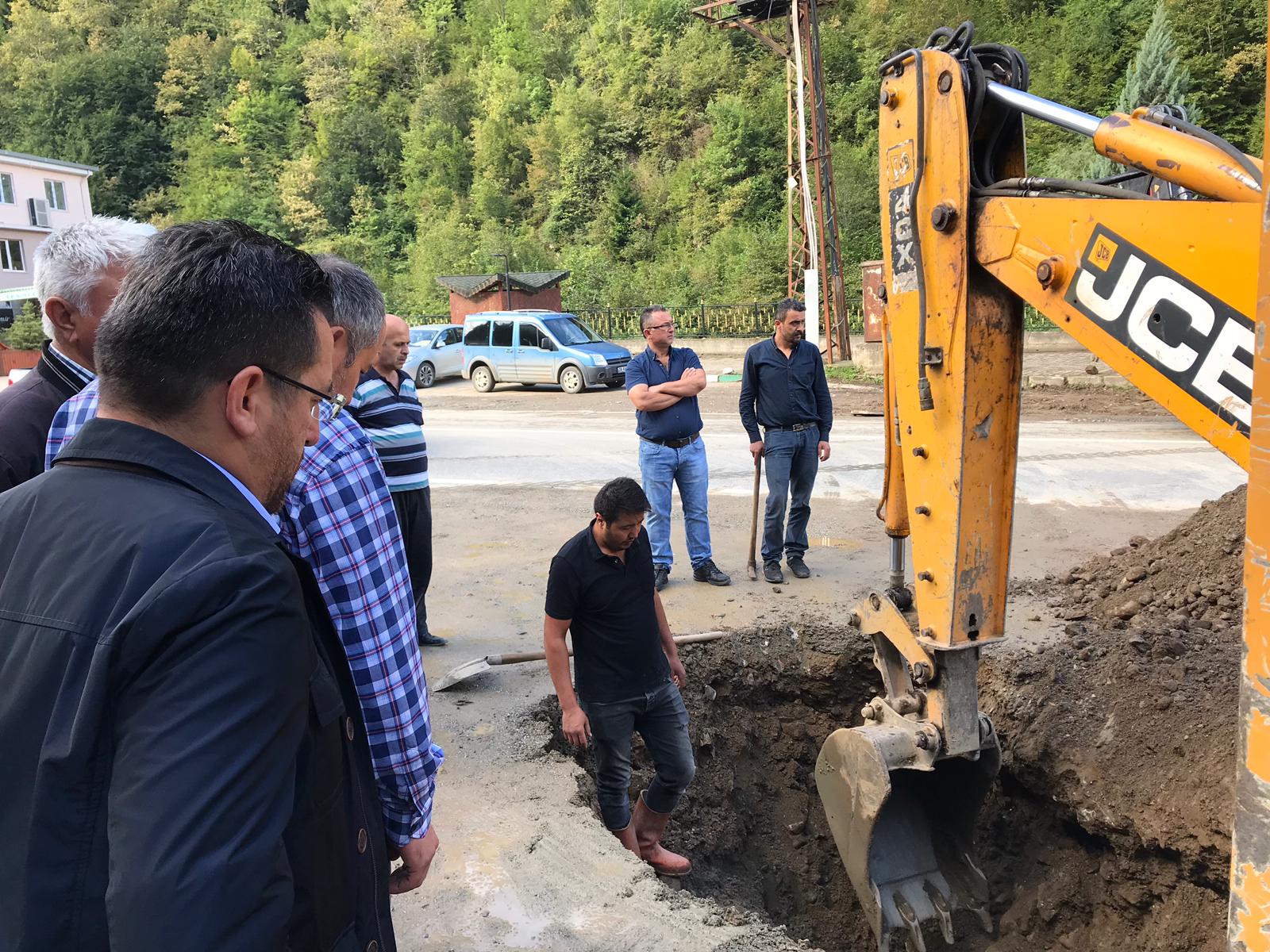 FATİH MAHALLESİNDE SU HATTI ÇALIŞMASI