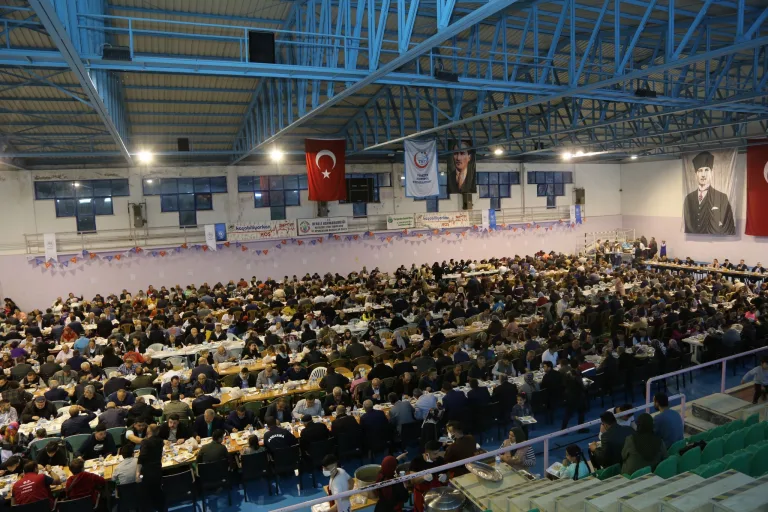 Dereli Aynı İftar Sofrasında Orucunu Açtı — galeri görseli