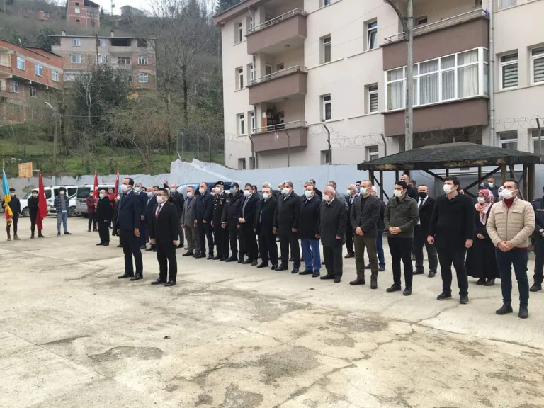 18 Mart Çanakkale Zaferi ve Şehitleri Anma Günü Kapsamında Çelenk Sunma Töreni Yapıldı — galeri görseli