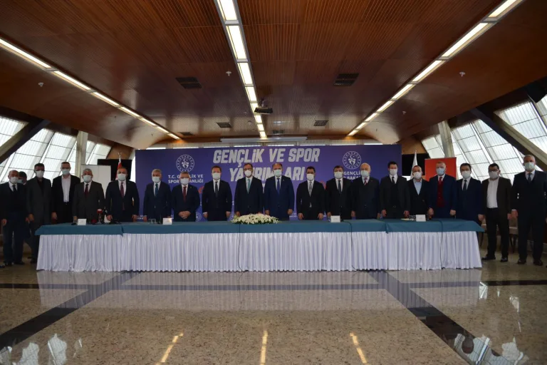 Gençlik Merkezi İçin Protokol İmzalandı — galeri görseli