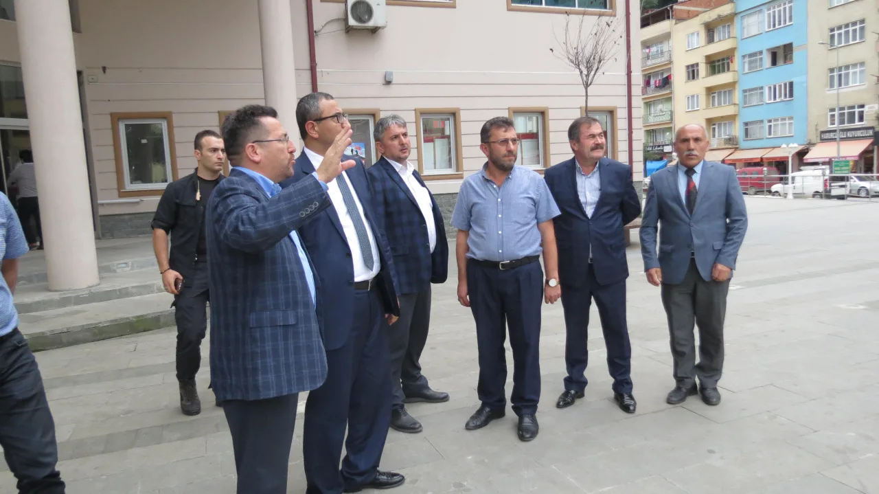 VALİ SARIFAKIOĞULLARI'NDAN ZİYARET