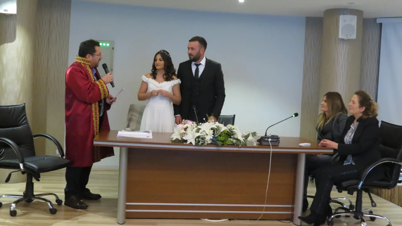 Belediyemizde Nikahlar Devam Ediyor